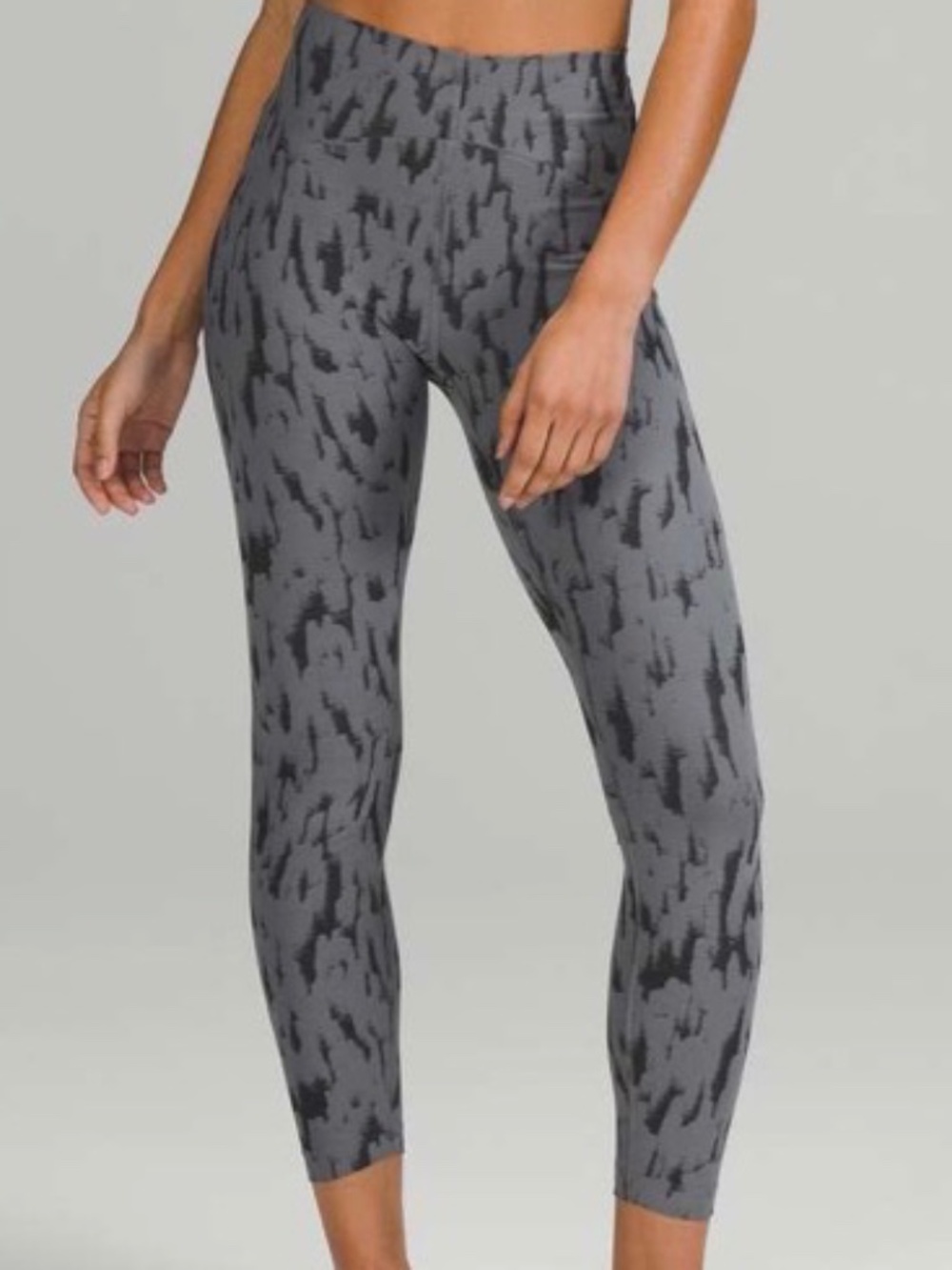 💐NWT💐 Lululemon InStill High-Rise Tight 25" - size 4